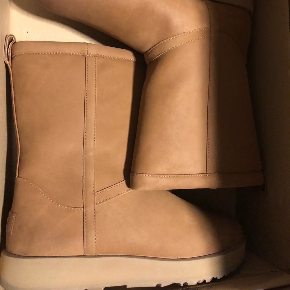 UGG
